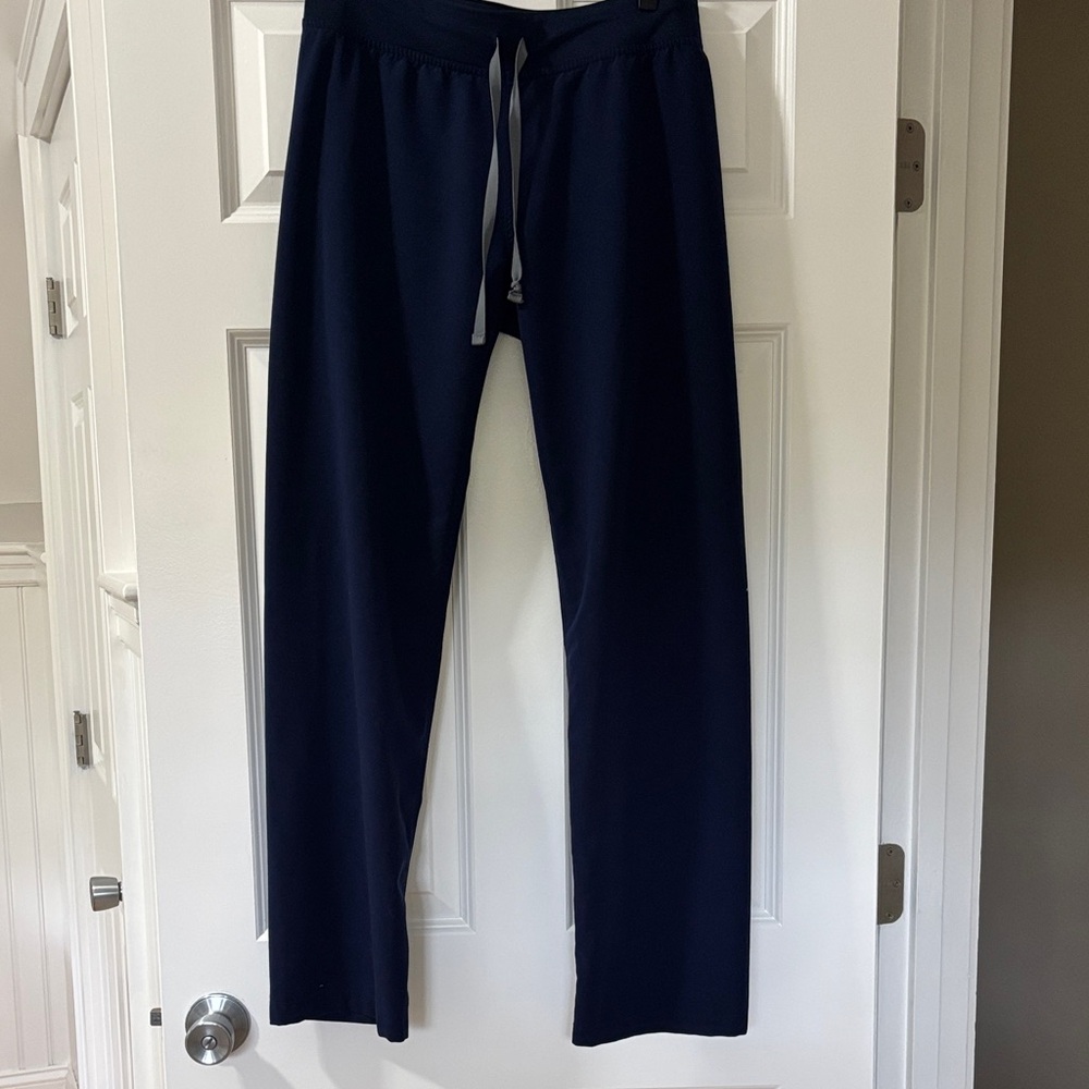 Figs Women's Navy Livingston scrubs